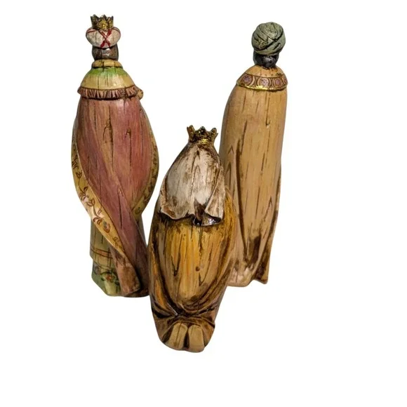 "The Promise Of Christmas" Nativity Set With Scriptures Resin 8 Piece Set - Picture 6 of 9